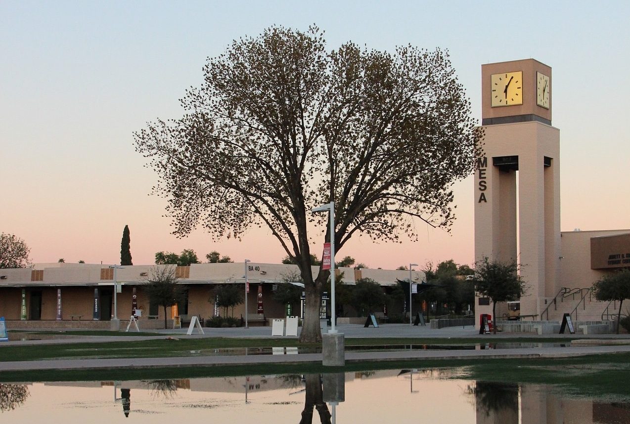 The 13 Best Paramedic Schools in Arizona | Unitek EMT